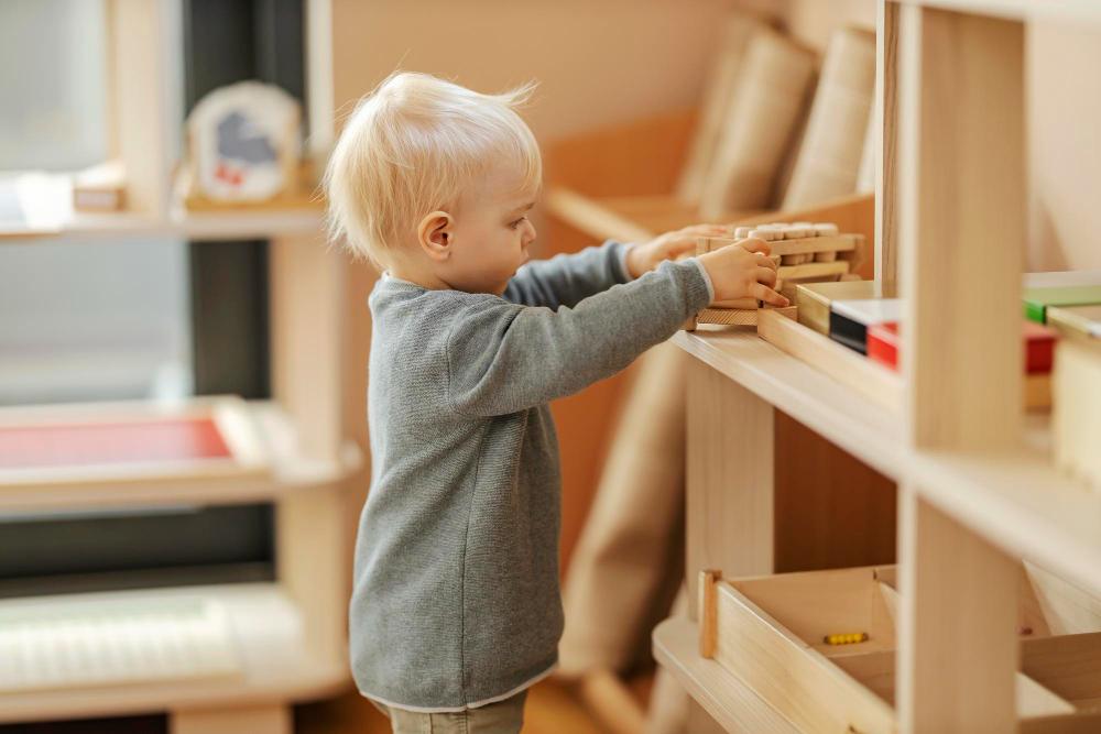 15161 image Toddlers learning together